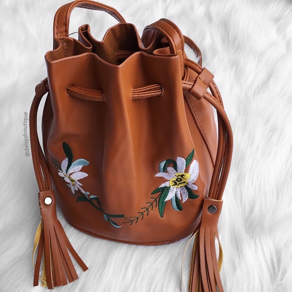 brown floral embroidered crossbody bucket bag - Picture 3 of 7
